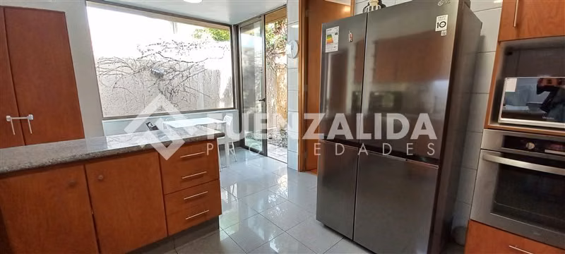 Casa en venta de 7 dorm. en Lo Barnechea
