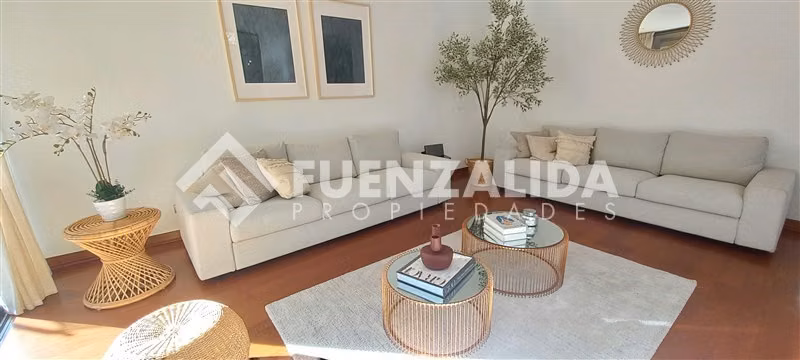 Casa en venta de 7 dorm. en Lo Barnechea