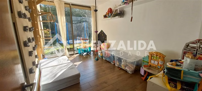 Casa en venta de 7 dorm. en Lo Barnechea