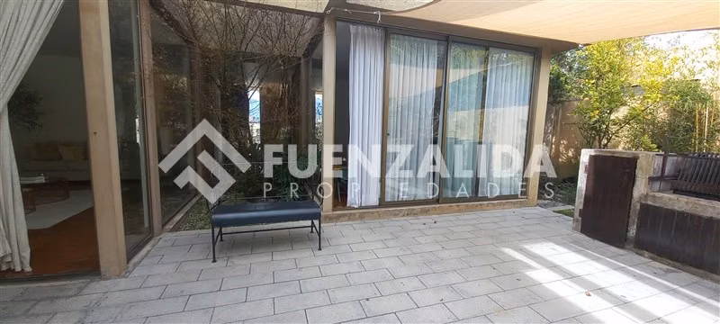 Casa en venta de 7 dorm. en Lo Barnechea