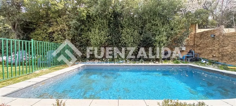 Casa en venta de 7 dorm. en Lo Barnechea