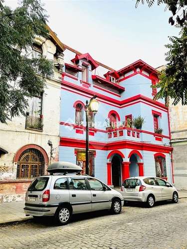 Venta casa Santiago 9 departamentos interiores barrio Yungay