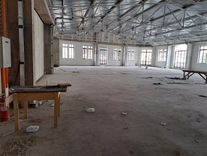 Mall Comercial en arriendo en Santiago, gran flujo peatonal