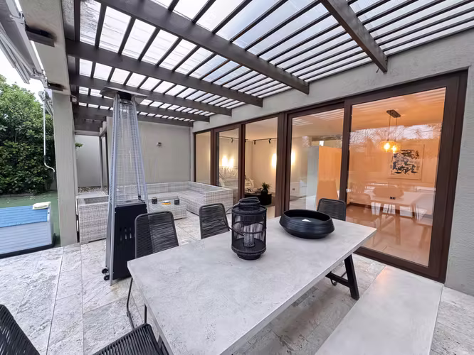 SE ARRIENDA CASA EN CONDOMINIO RUKAN PISCINA QUINCHO - Imagen 1