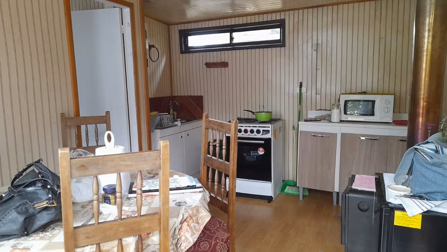 Venta de casa y cabaña en Pino Huacho con vista al río