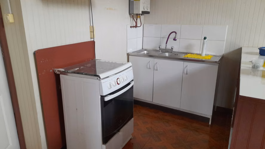 Venta de casa y cabaña en Pino Huacho con vista al río