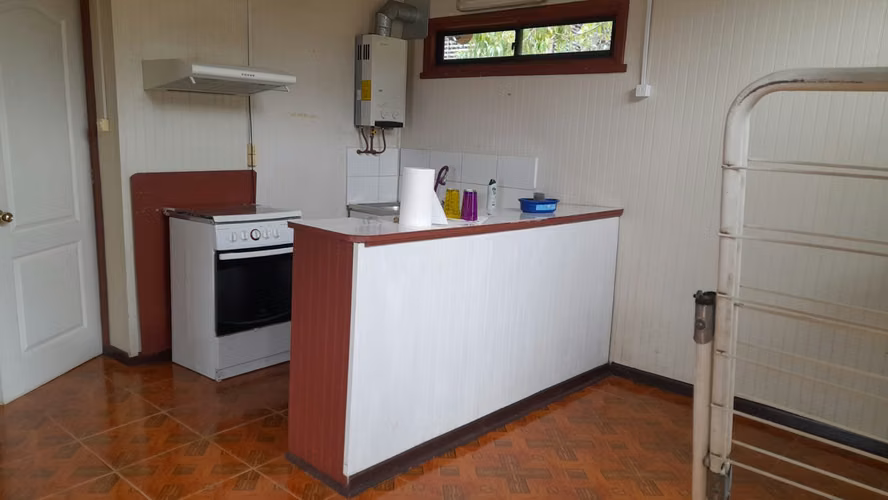 Venta de casa y cabaña en Pino Huacho con vista al río
