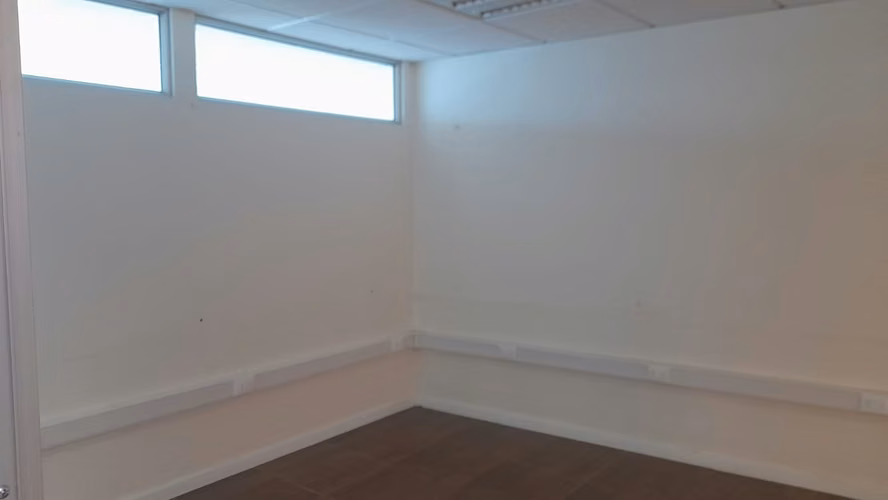 Arriendo Amplia Oficina en centro de Valdivia