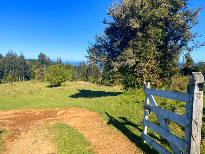 Se vende terreno con luz y agua en salida sur de Valdivia