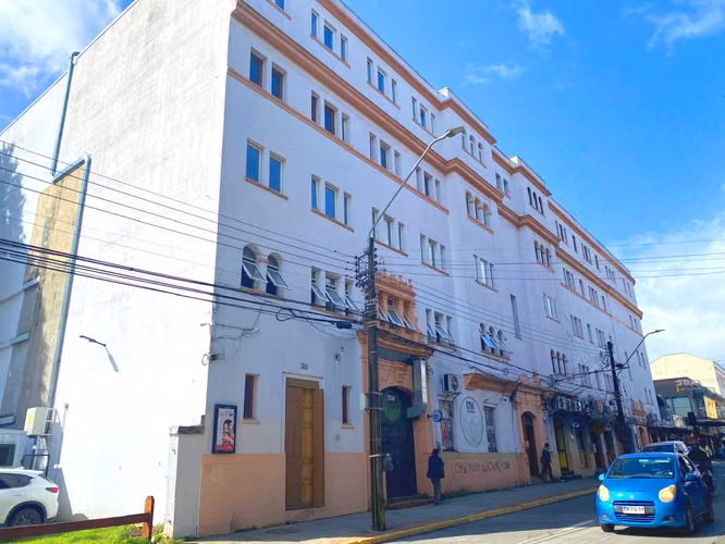Se arrienda amplias oficinas en pleno centro de Valdivia