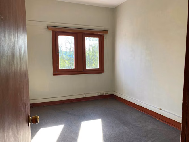 Se arrienda amplias oficinas en pleno centro de Valdivia