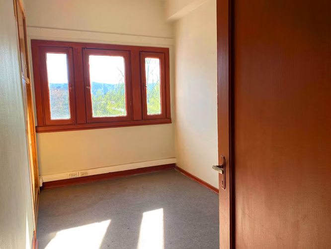 Se arrienda amplias oficinas en pleno centro de Valdivia