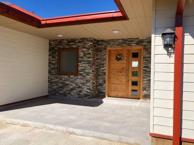 Se vende casa nueva en exclusivo sector de Valdivia