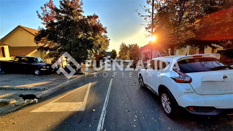 Casa en venta de 4 dorm. en La Florida