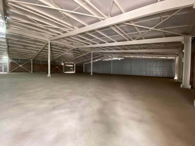 ARRIENDO BODEGAS QUILLOTA 2000 MT2