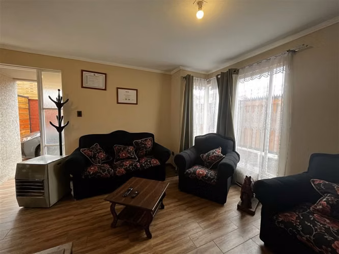 Casa esquina en venta 3 dormi 3 baños en Maipú con piscina
