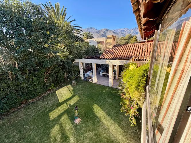 Casa Amplia con Jardín en Sector Tranquilo (164051)