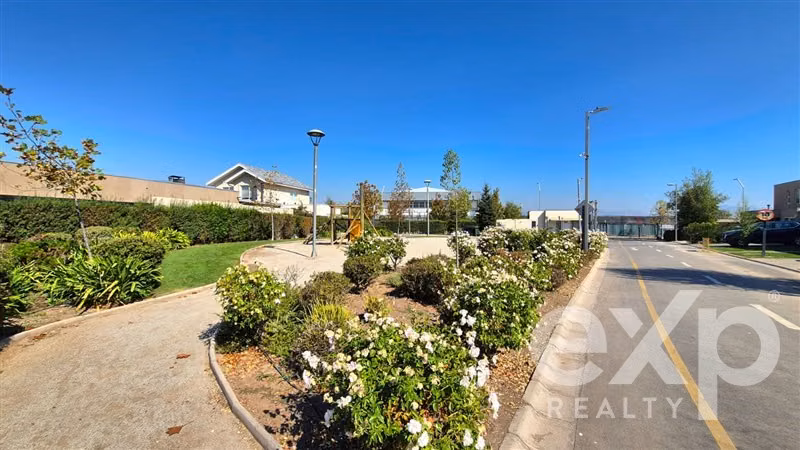 Arriendo Casa en Condominio Laguna del Sol
