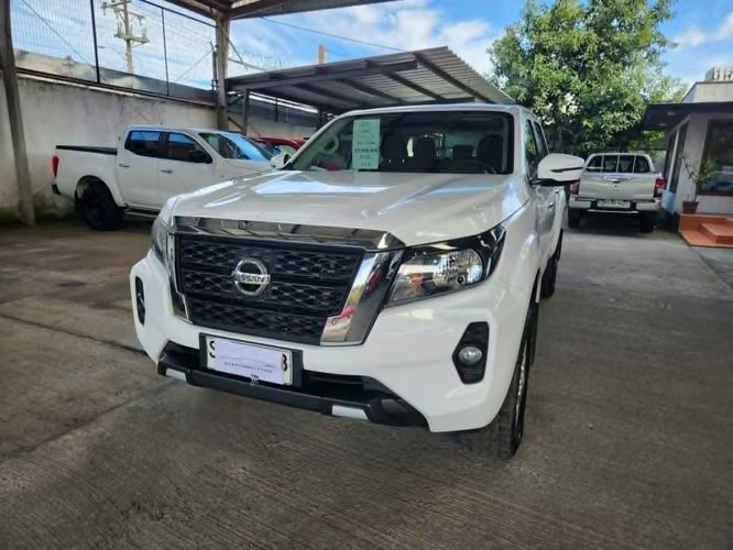 Nissan Navara 4x4 XE full equipo, recibo vehiculos