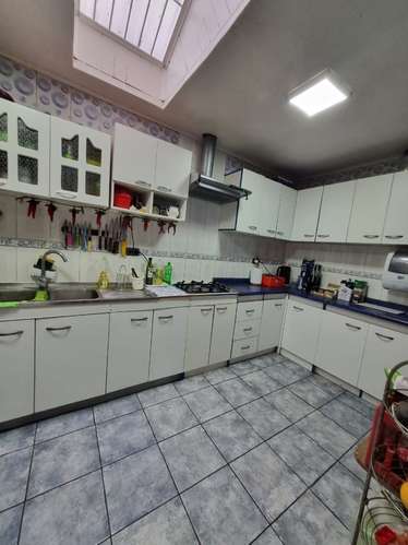 Casa sólida 3 dormitorios, ampliación regularizada - Imagen 8