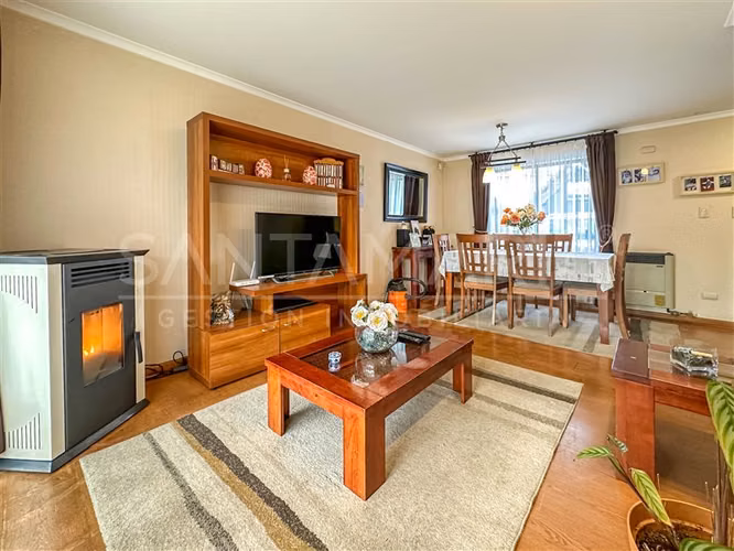 Casa en venta de 3 dorm. en Concepción