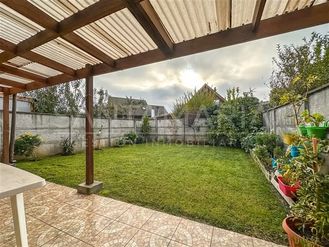 Casa en venta de 3 dorm. en Concepción