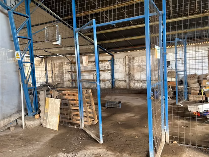 Industrial en venta en Santa María