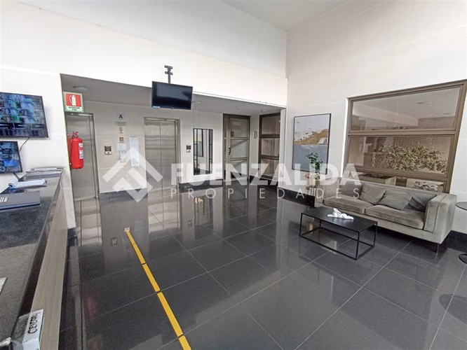 Depto. en venta de 2 dorm, 2 baños y est. en La Cisterna