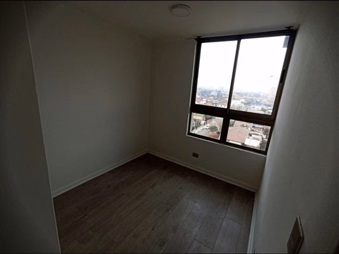 Depto. en venta de 2 dorm, 2 baños y est. en La Cisterna