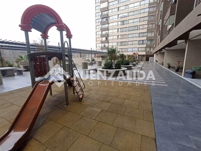 Depto. en venta de 2 dorm, 2 baños y est. en La Cisterna