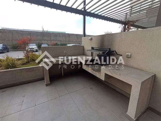 Depto. en venta de 2 dorm, 2 baños y est. en La Cisterna