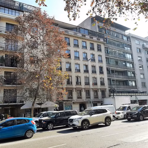 Arriendo DEPARTAMENTO en Barrio Parque Forestal en Santiago - Imagen 2