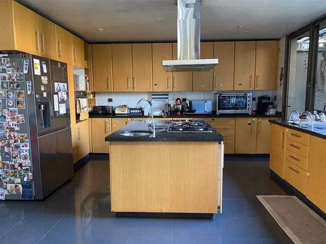 Condominio, Casa en venta de 6 dorm. en Lo Barnechea