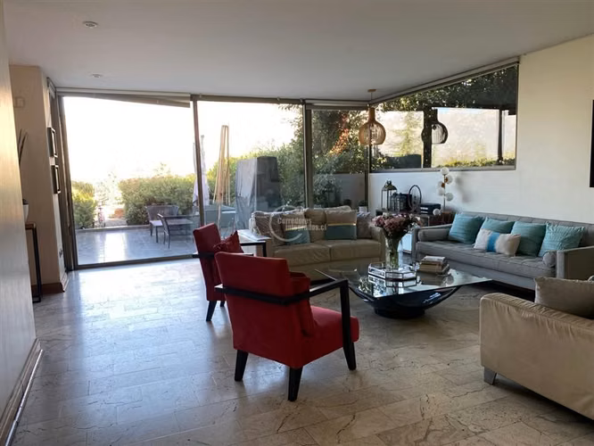 Condominio, Casa en venta de 6 dorm. en Lo Barnechea