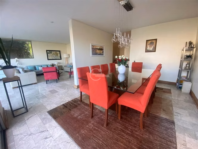 Condominio, Casa en venta de 6 dorm. en Lo Barnechea