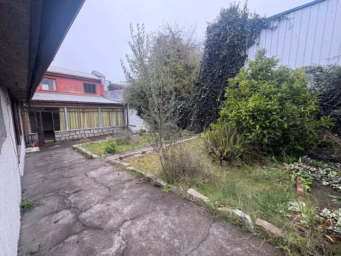 Terreno En El Centro De Concepción Con Local Comercial