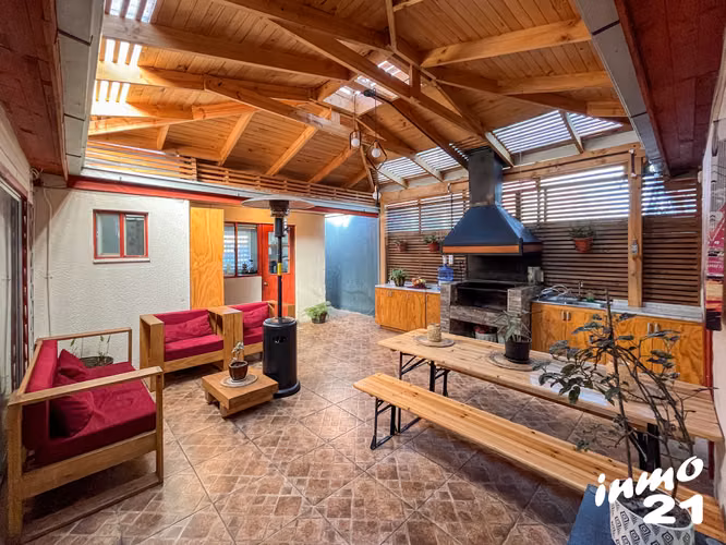 Casa En Pasaje Cerrado – Cerca De Av. Martín Lutero
