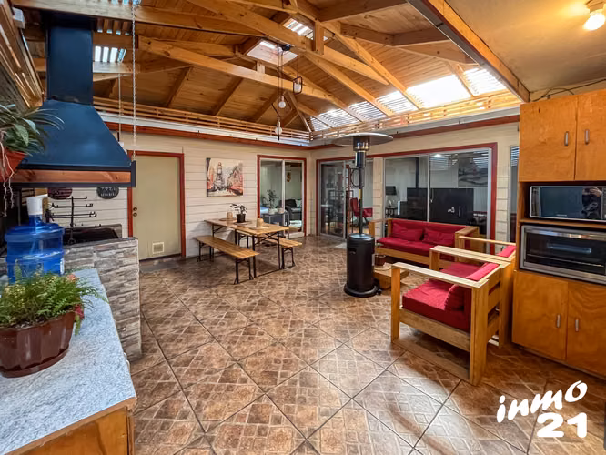 Casa En Pasaje Cerrado – Cerca De Av. Martín Lutero