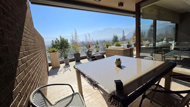 Golf M. 3 dorm, servicio, estar, terraza, terreno, 3 est