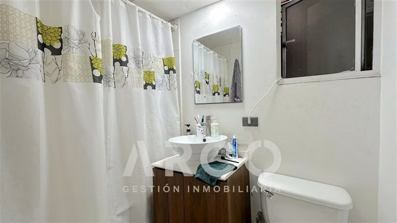 En venta 3 dorm. con patio de luz y terraza +Estacionamiento