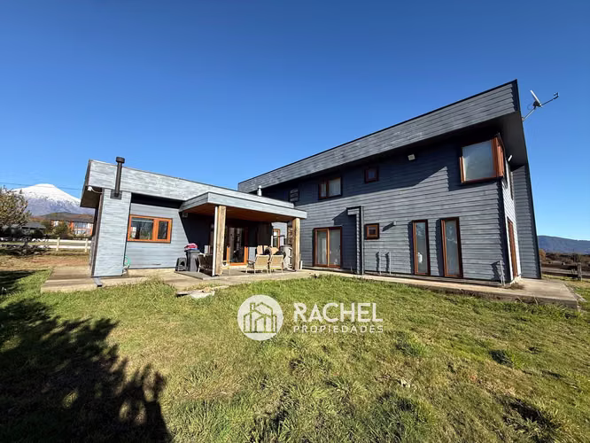 SE ARRIENDA HERMOSA CASA AMOBLADA AÑO CORRIDO - Condominio Country Pucón