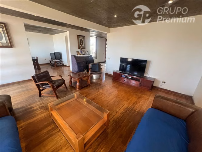 Exclusiva Casa Alto valor en venta de 4 dorm. en Iquique