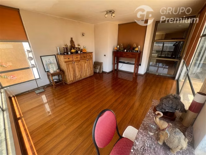 Exclusiva Casa Alto valor en venta de 4 dorm. en Iquique - Imagen 28