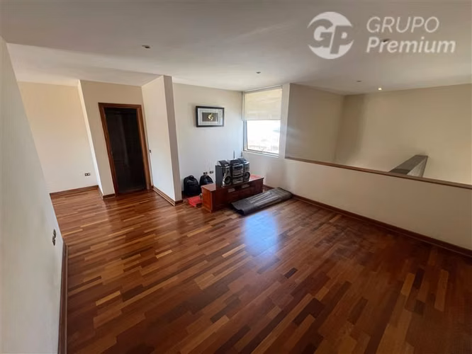 Exclusiva Casa Alto valor en venta de 4 dorm. en Iquique - Imagen 41