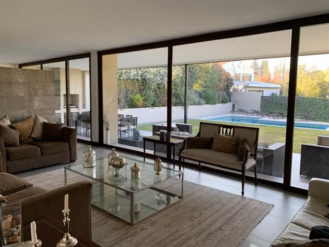 Moderna casa Golf Lomas de la Dehesa, sitio plano