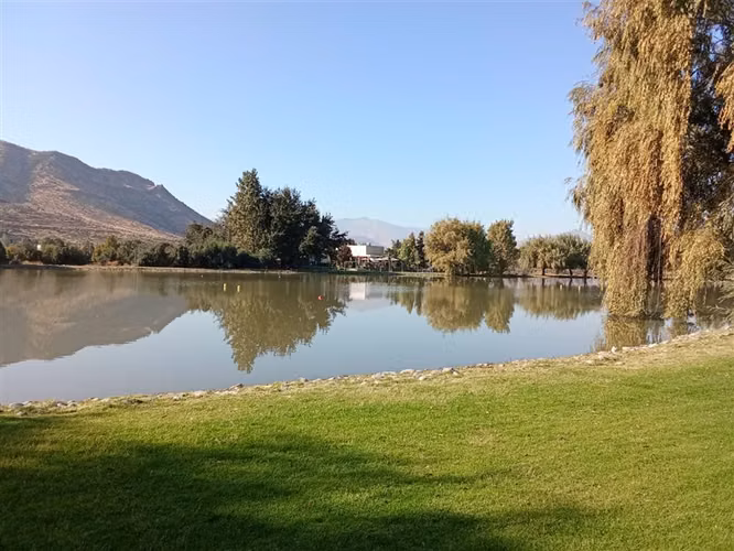 En condominio La Laguna, acceso a laguna de uso recreativo - Imagen 4