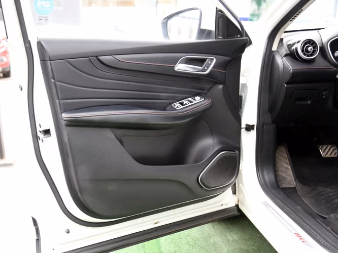 MG HS 2023 - Imagen 10