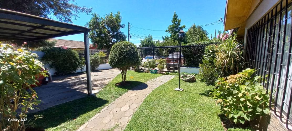 Se Vende Amplia y Segura Casa en Excelente Sector de Curicó