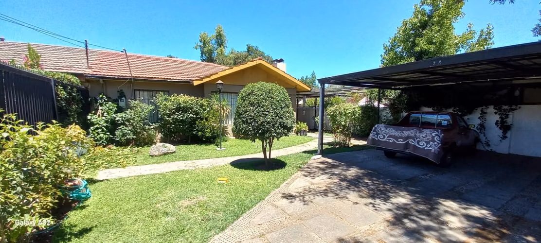 Se Vende Amplia y Segura Casa en Excelente Sector de Curicó