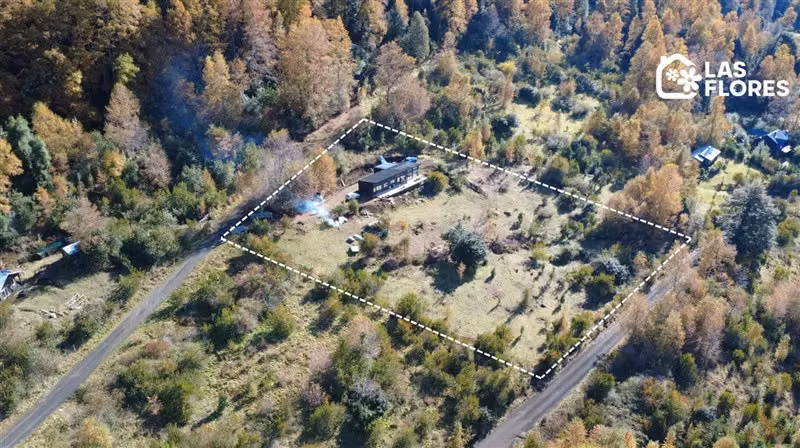 CASA CON VISTA A VOLCÁN Y VALLE EN PUCÓN- LA BARDA